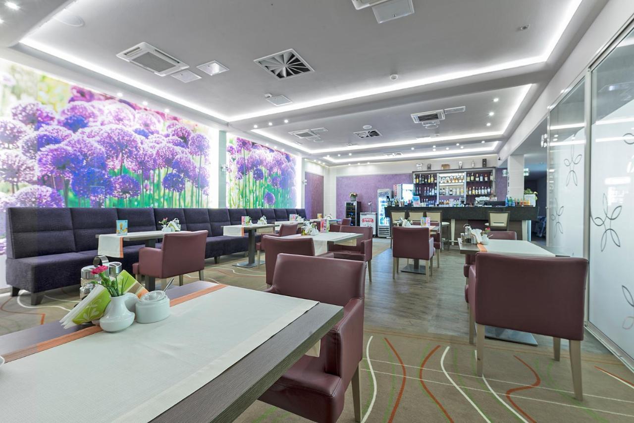 Hotel Olivia Medical Spa Skomielna Czarna Bagian luar foto