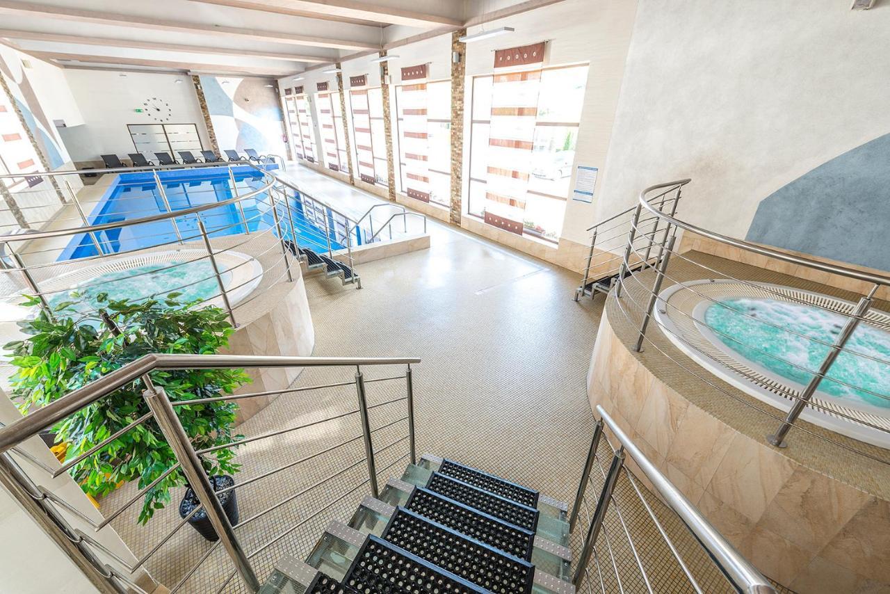 Hotel Olivia Medical Spa Skomielna Czarna Bagian luar foto