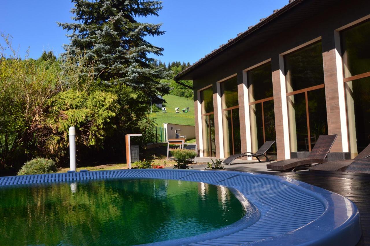 Hotel Olivia Medical Spa Skomielna Czarna Bagian luar foto
