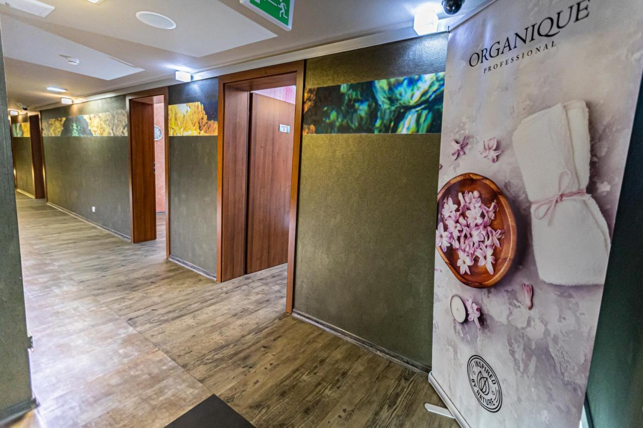 Hotel Olivia Medical Spa Skomielna Czarna Bagian luar foto