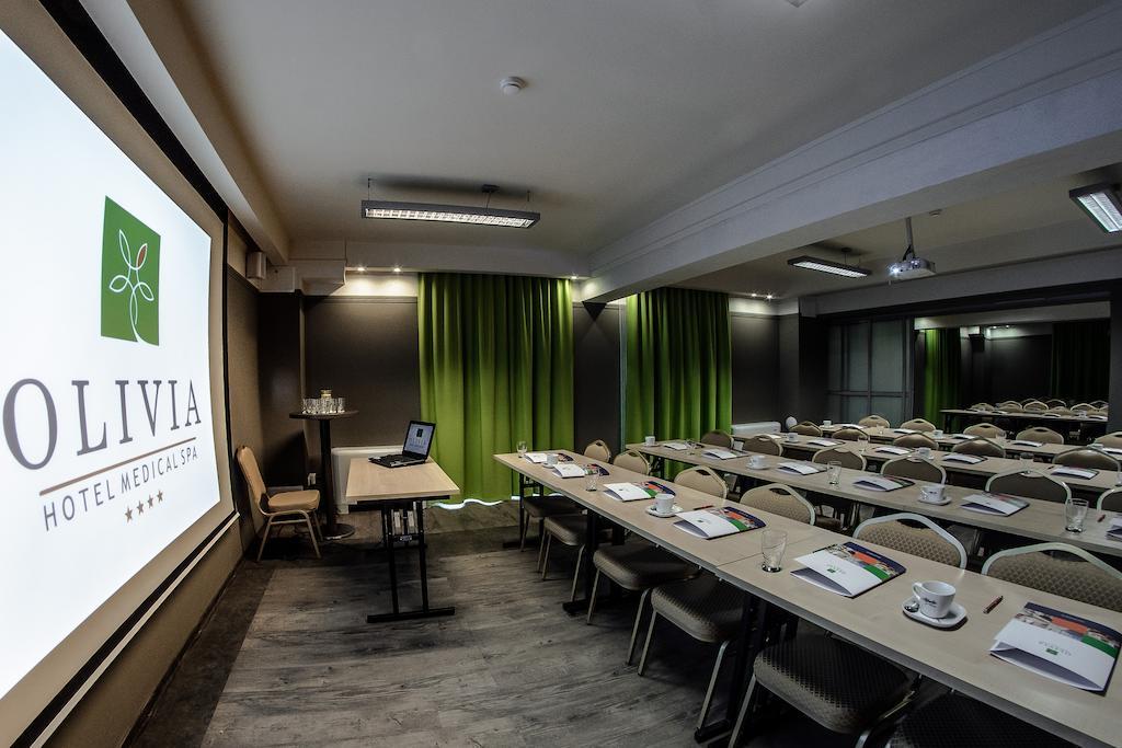 Hotel Olivia Medical Spa Skomielna Czarna Bagian luar foto